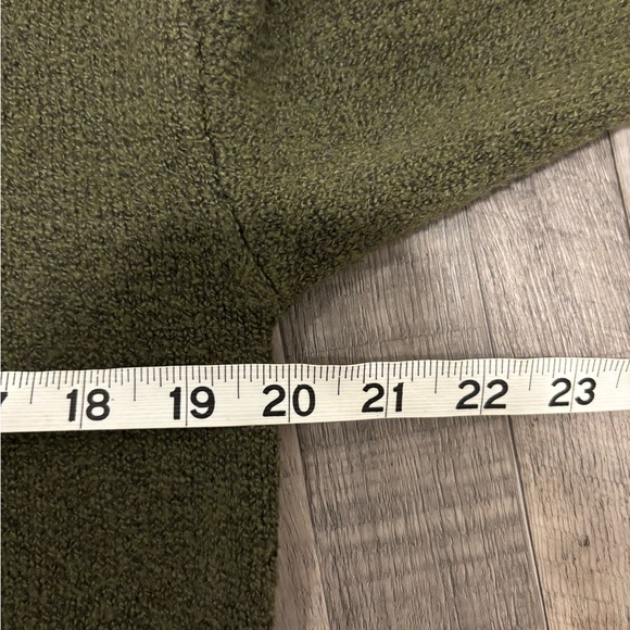 Hooked Up Women’s Green Daisy Sweater S - Picture 6 of 8